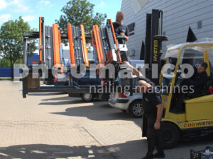 The delivery of three of our Pneumatico PT-1900 tables to Slovakia.