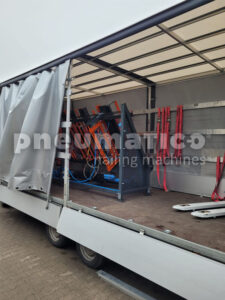 Shipping of Pneumatico tables to a regular customer from France